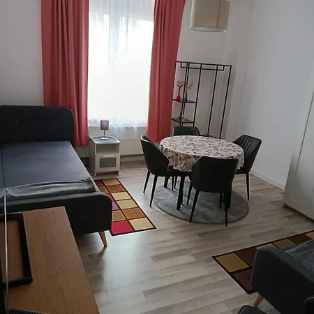 - Monteur Sleep 1 - Max 6 Personen *