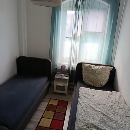 - Monteur Sleep 1 - Max 6 Personen *